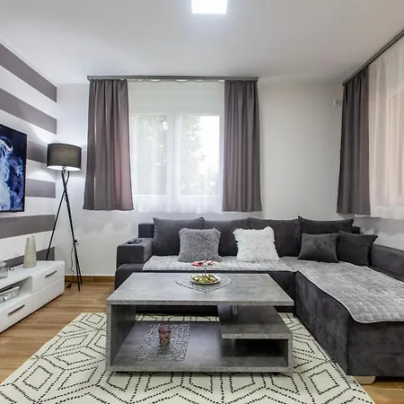 Naomi Apartment Belgrade
